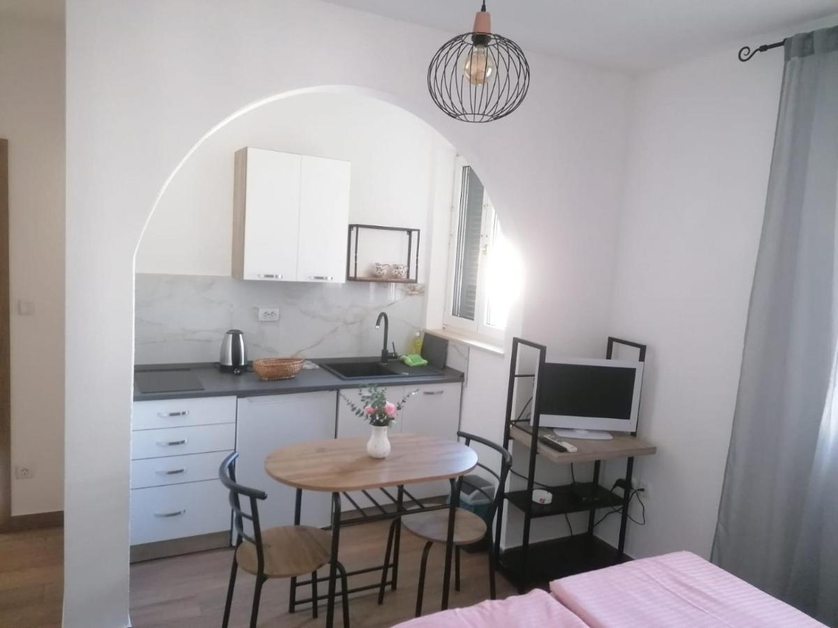 Vila Mateja Trogir Exterior foto